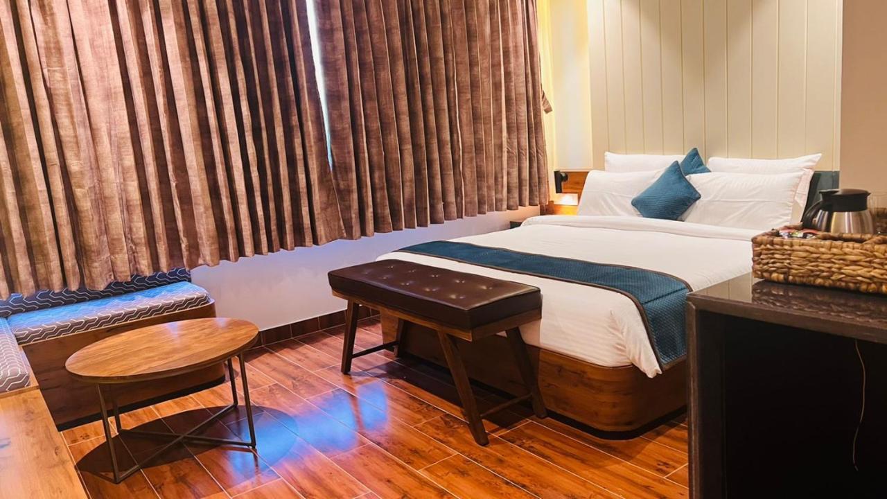 The Convoy Hotel Dibrugarh Ngoại thất bức ảnh