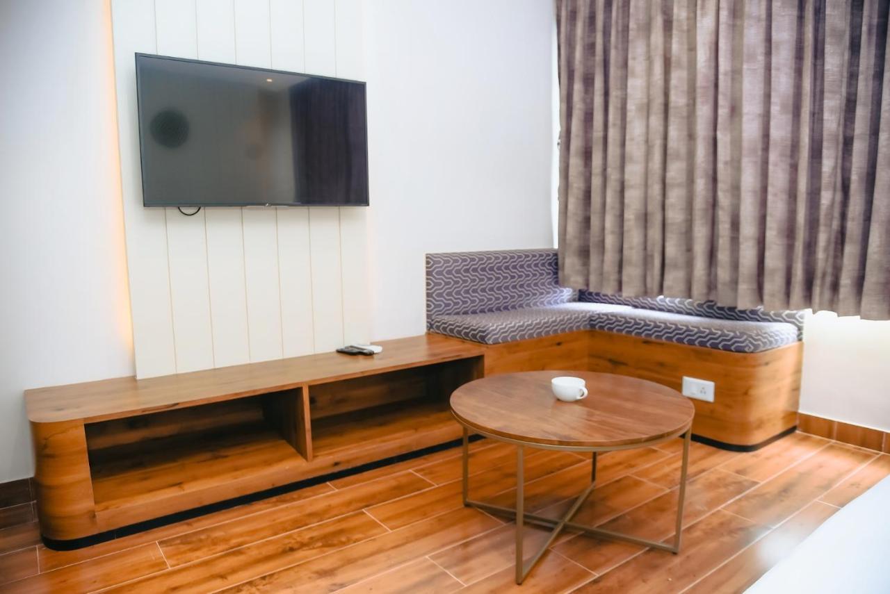 The Convoy Hotel Dibrugarh Ngoại thất bức ảnh