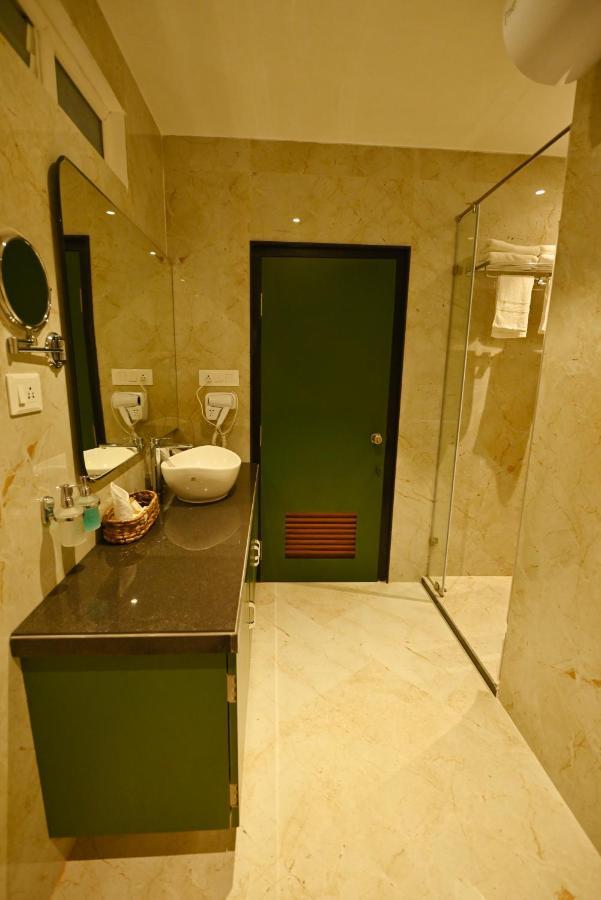 The Convoy Hotel Dibrugarh Ngoại thất bức ảnh